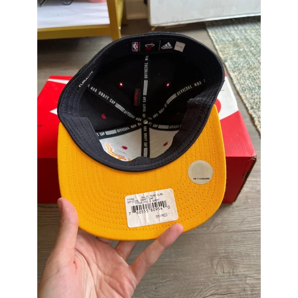 Adidas Miami Heat Men's SnapBack Official Draft Cap S/M Black